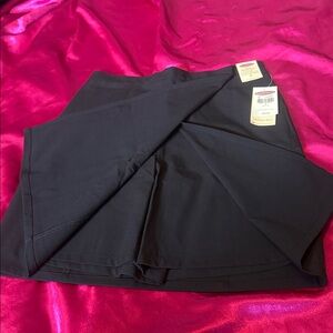 NWT northern reflections size 8 town stretch midnight blue versatile skort